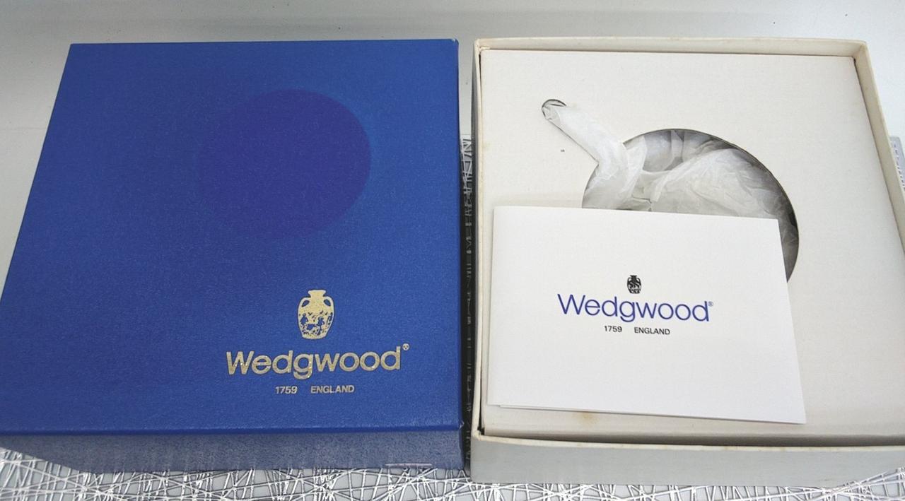 箱全体的に傷み汚れ、多い。現状。