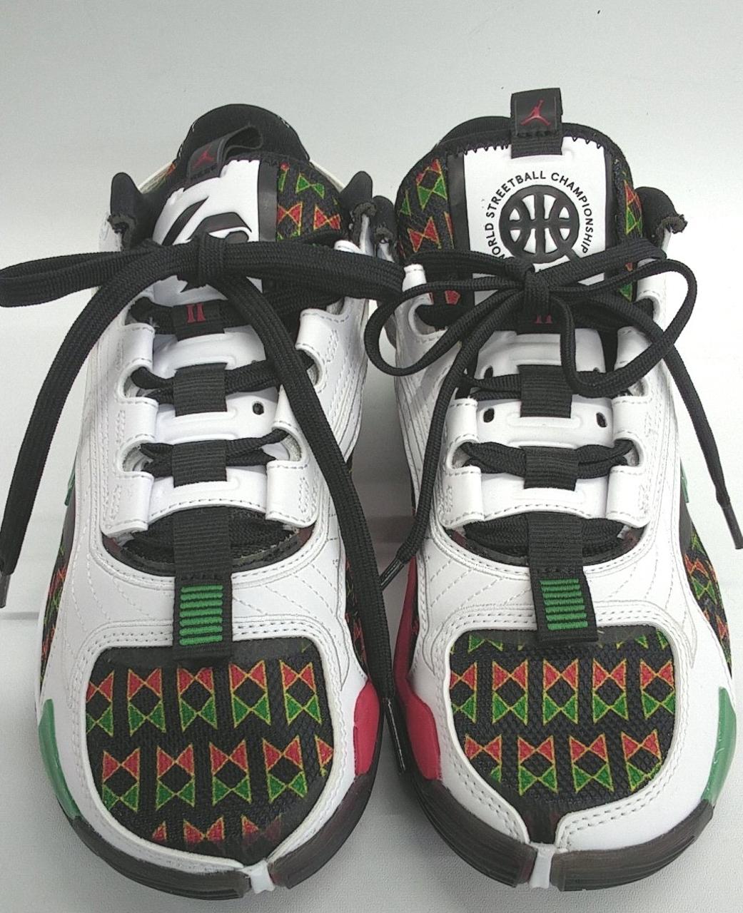 試着で履いているのみです。