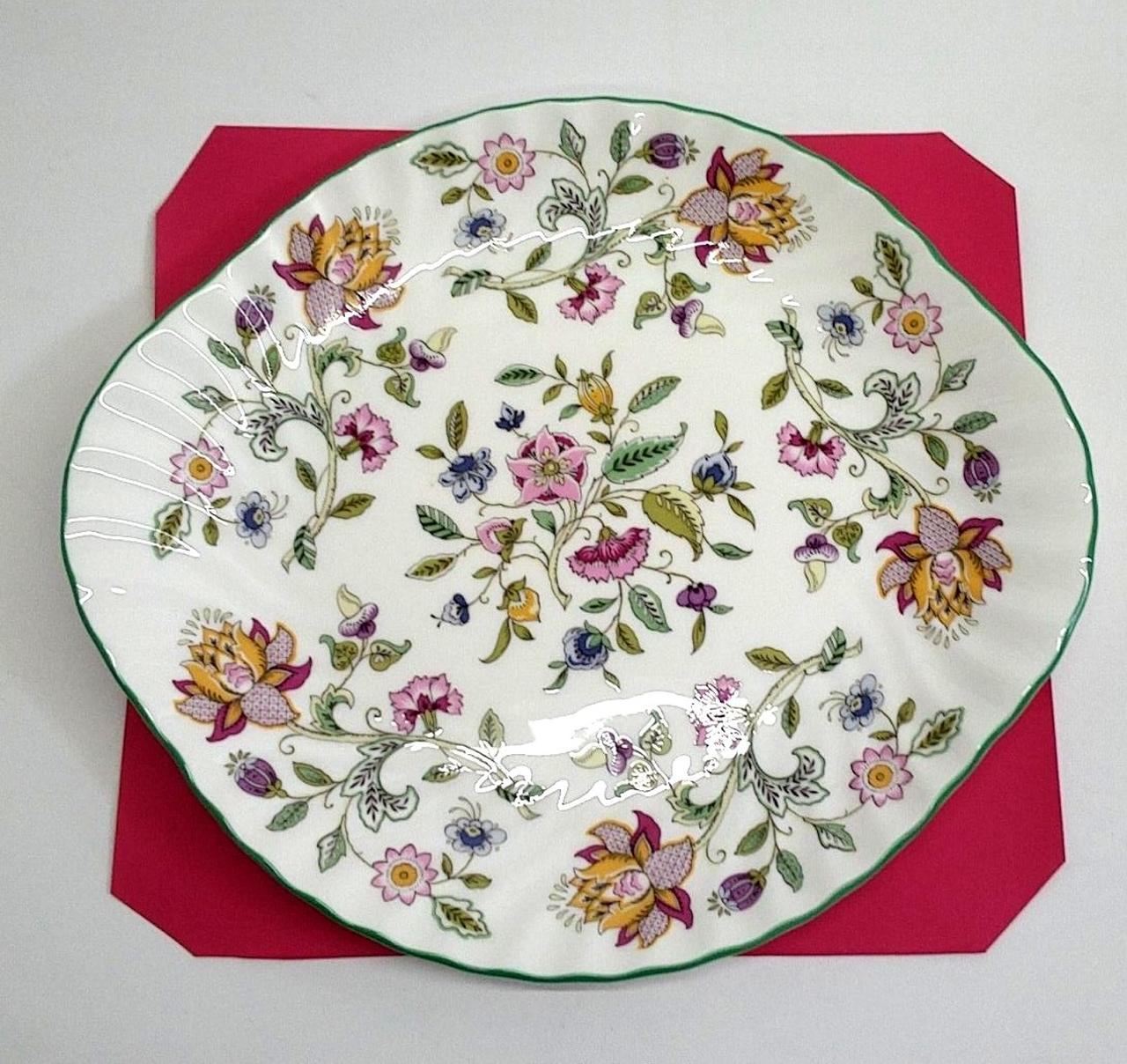 光の加減で見え方に違いあり。