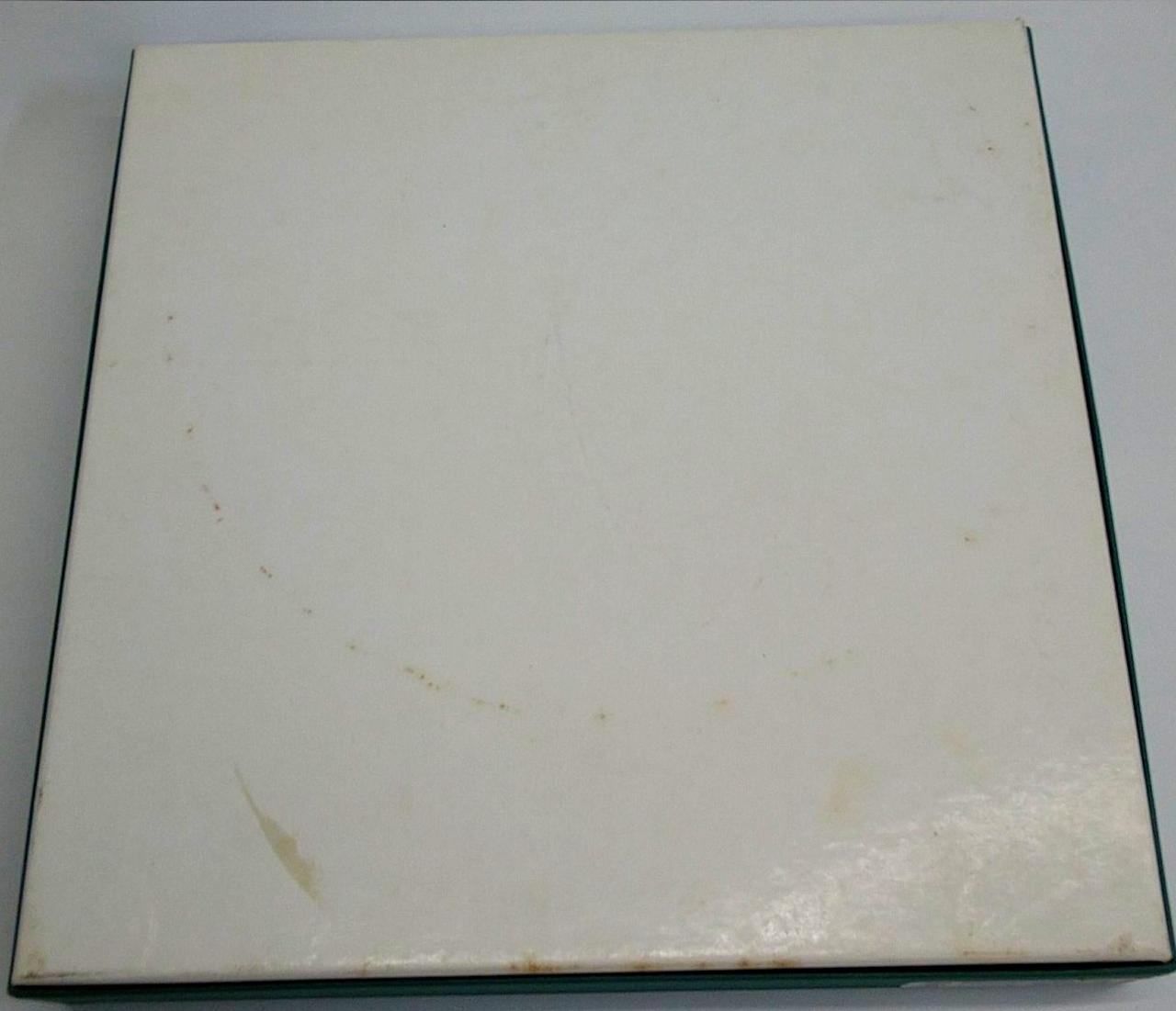 箱、痛み、色あせ、汚れ、現状。