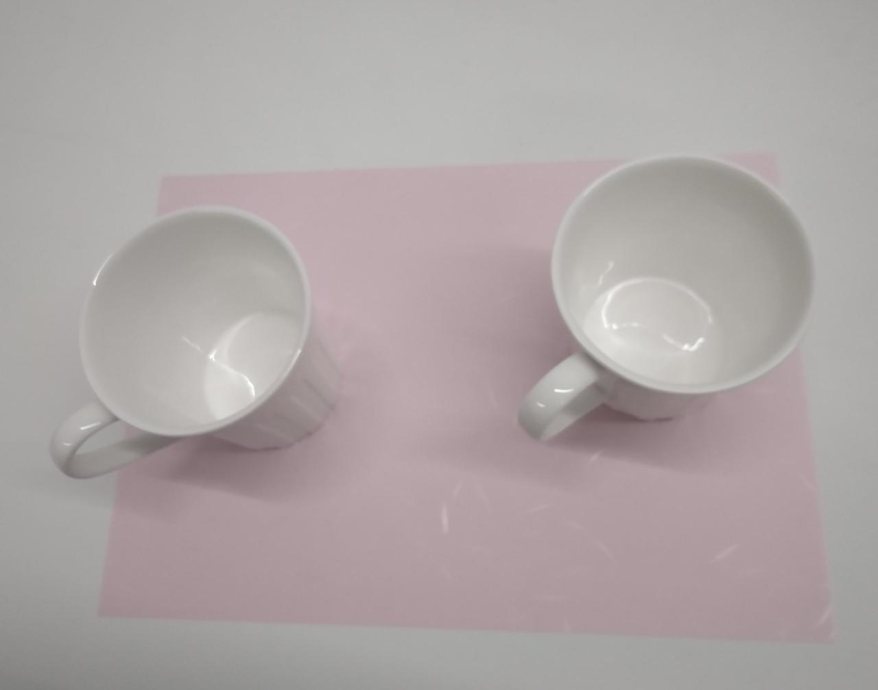 ピンクのマットは付きません。