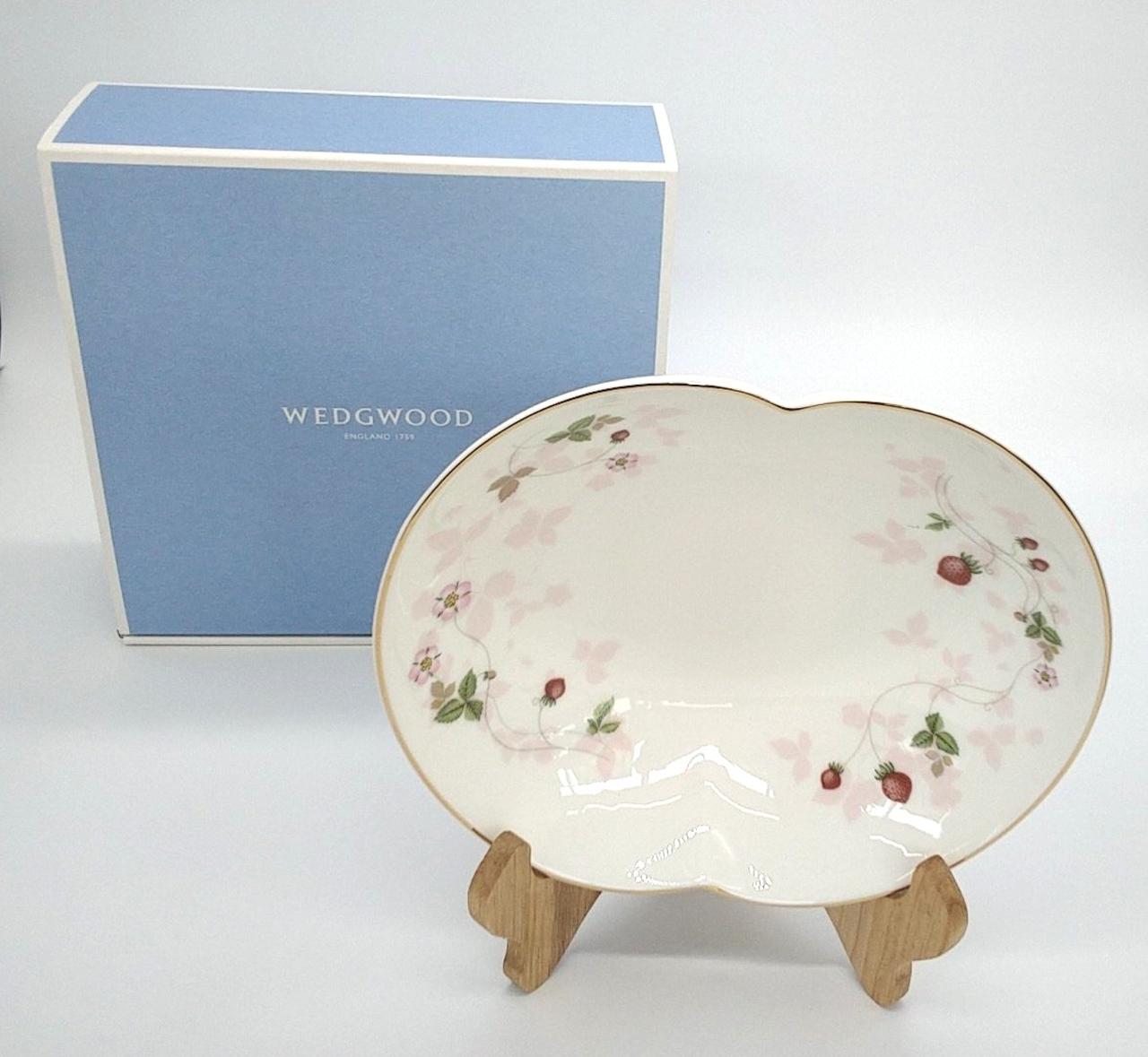 スタンドは付きません。