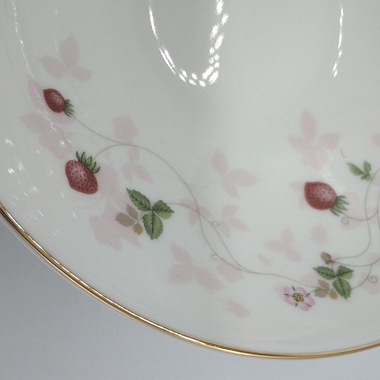 ライトの加減、金飾スレない状態。