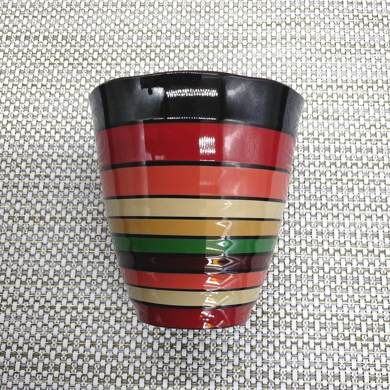 独楽模様です。