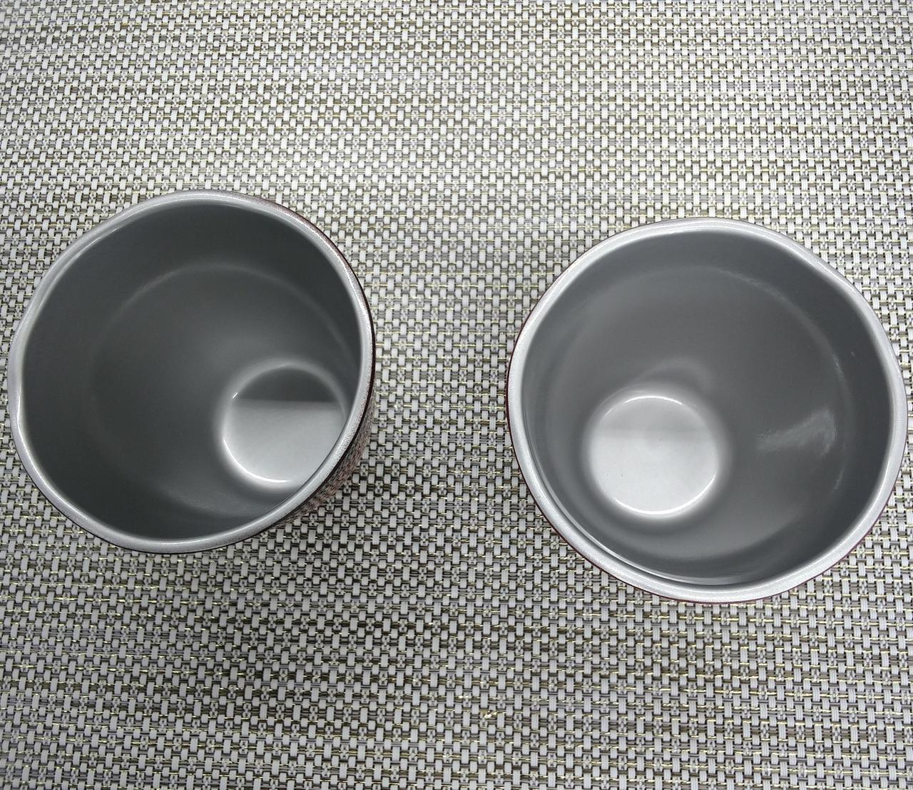 内側銀色です。