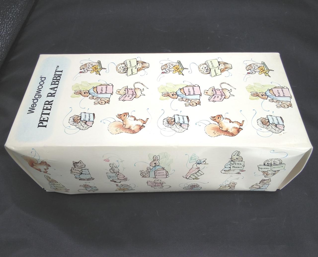 箱、傷み、汚れ、色あせ等ダメージ多いです