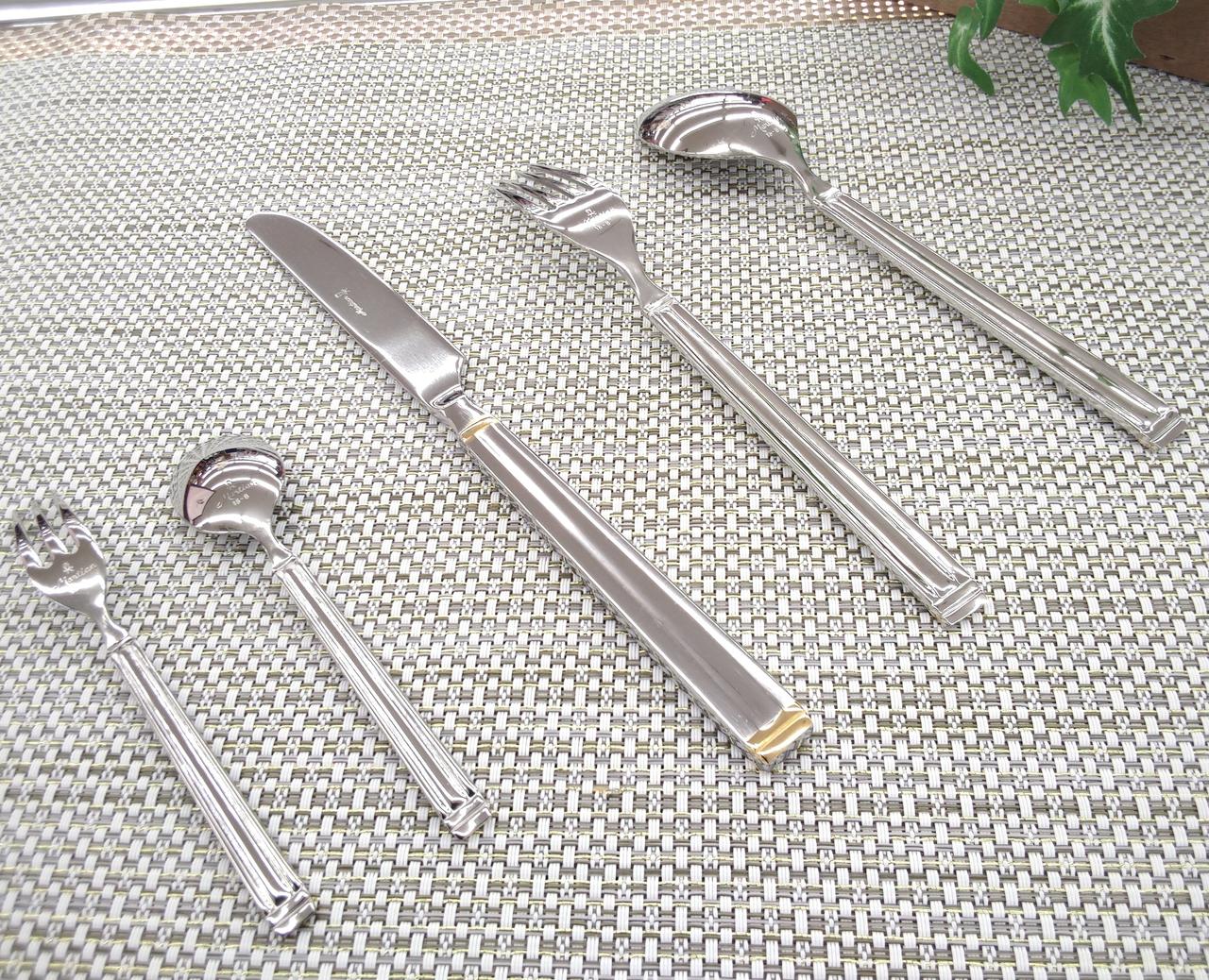 マット鉢付きません。