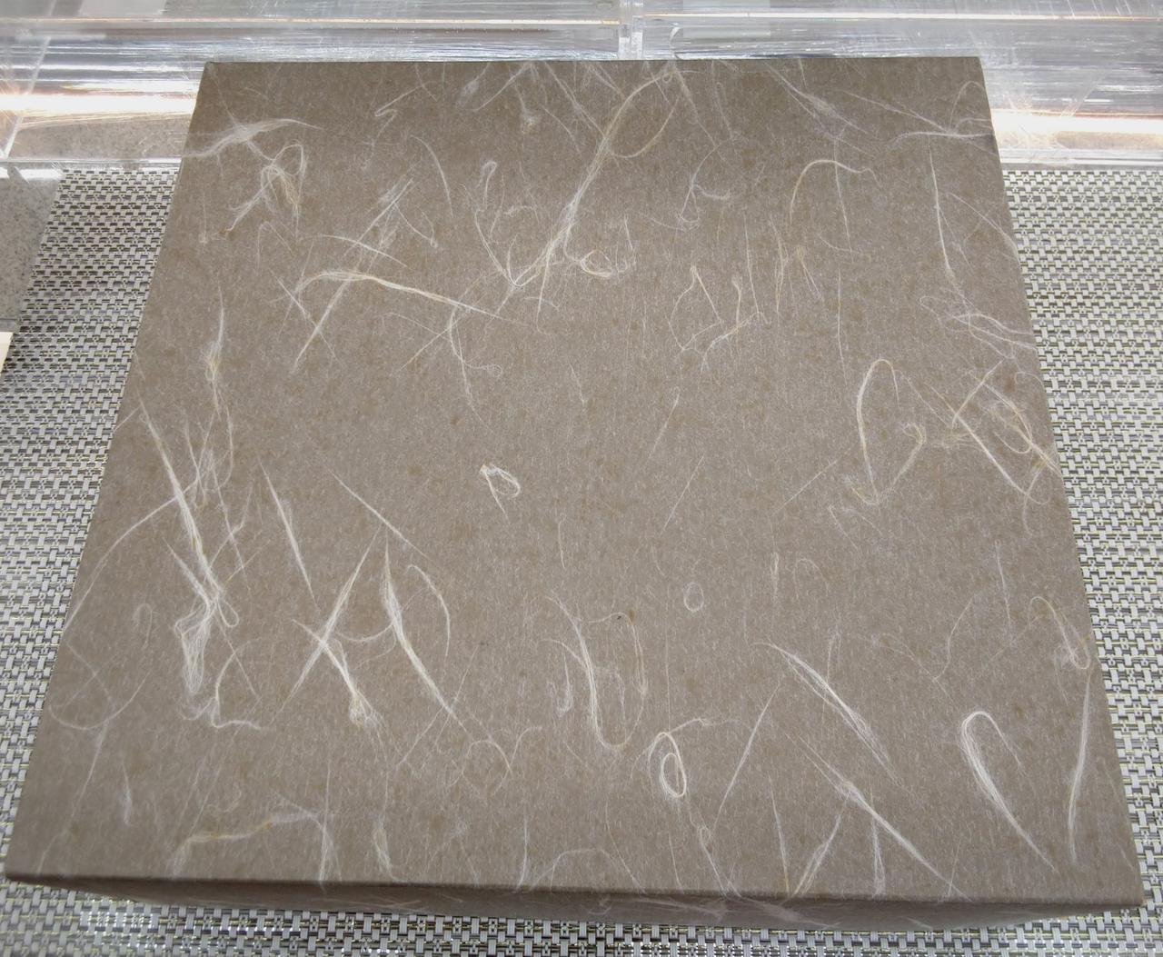 箱傷み汚れテープあと等経年劣化ダメージ有