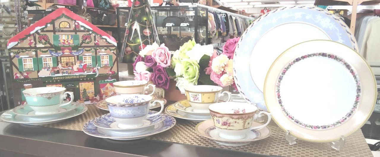 ツリー等クリスマス関係、花等は付きません