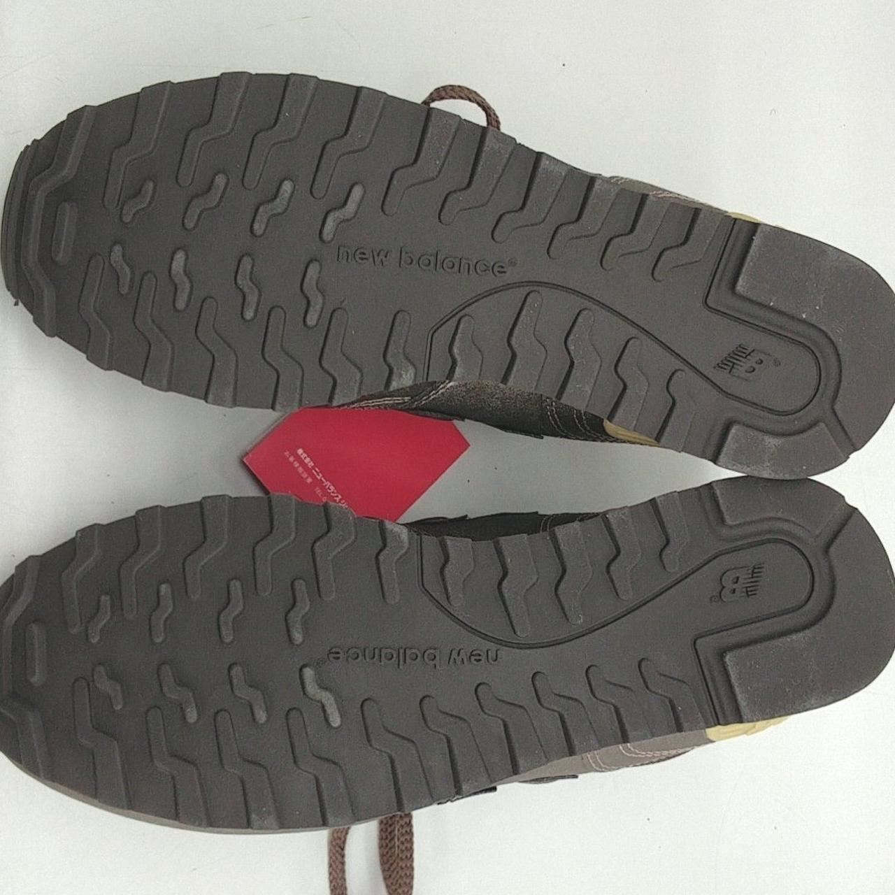 ディスプレイ商品なので汚れあります