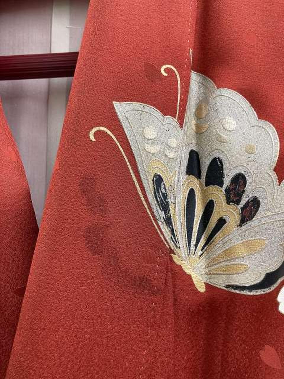 左衿元汚れあり