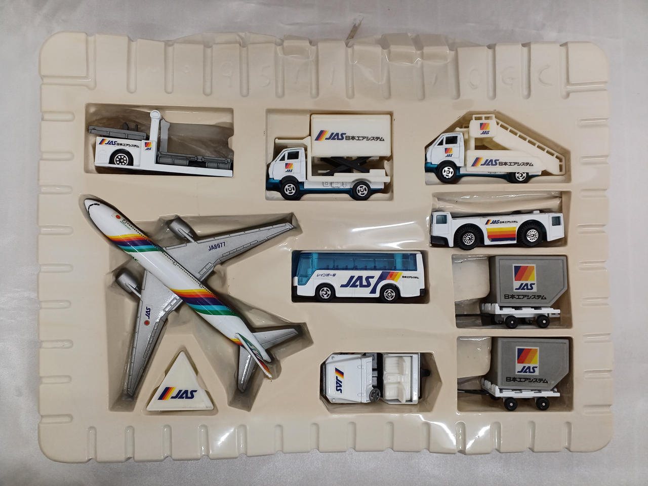 内箱、変色あり