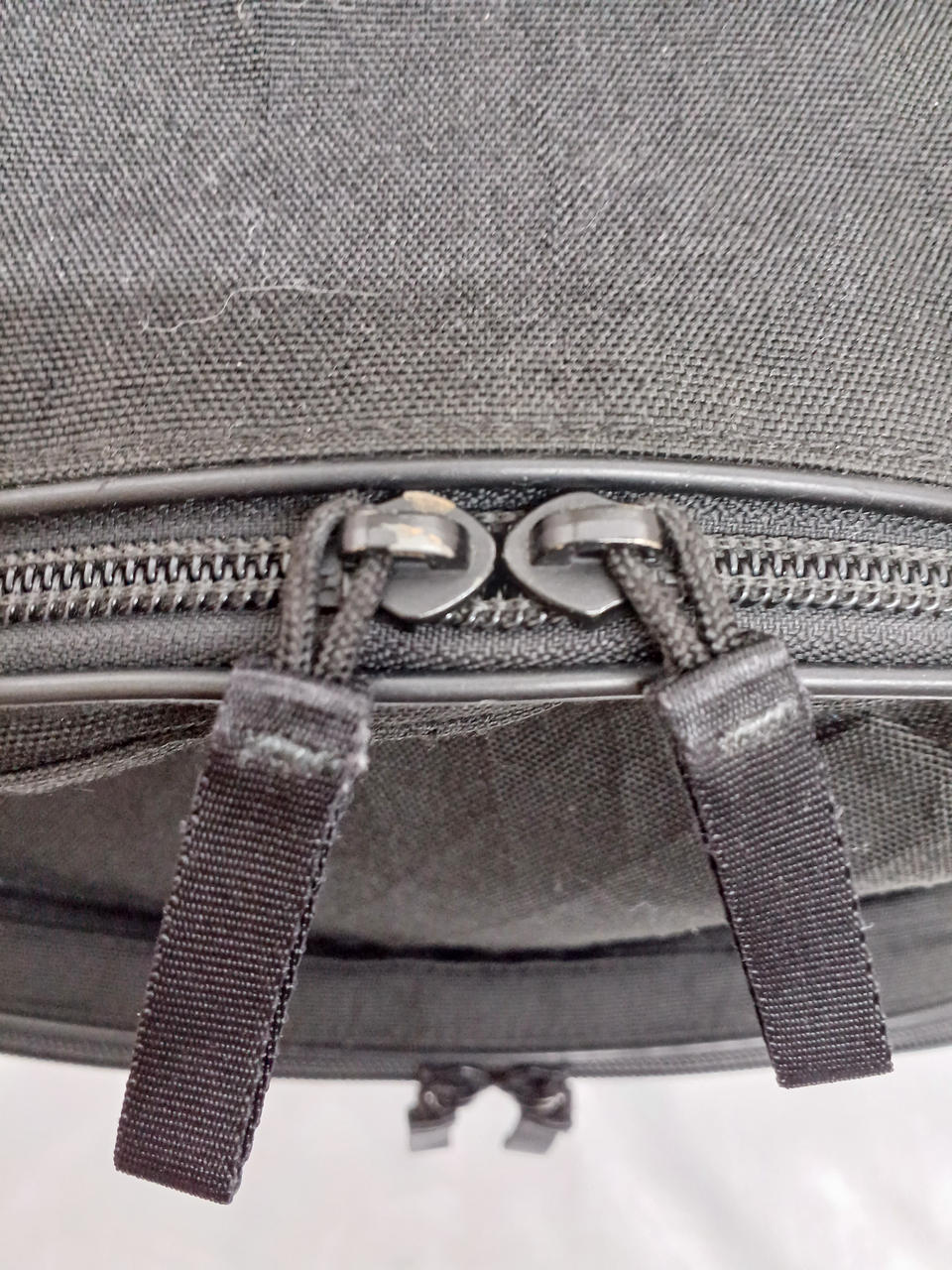 金属部分変色あり