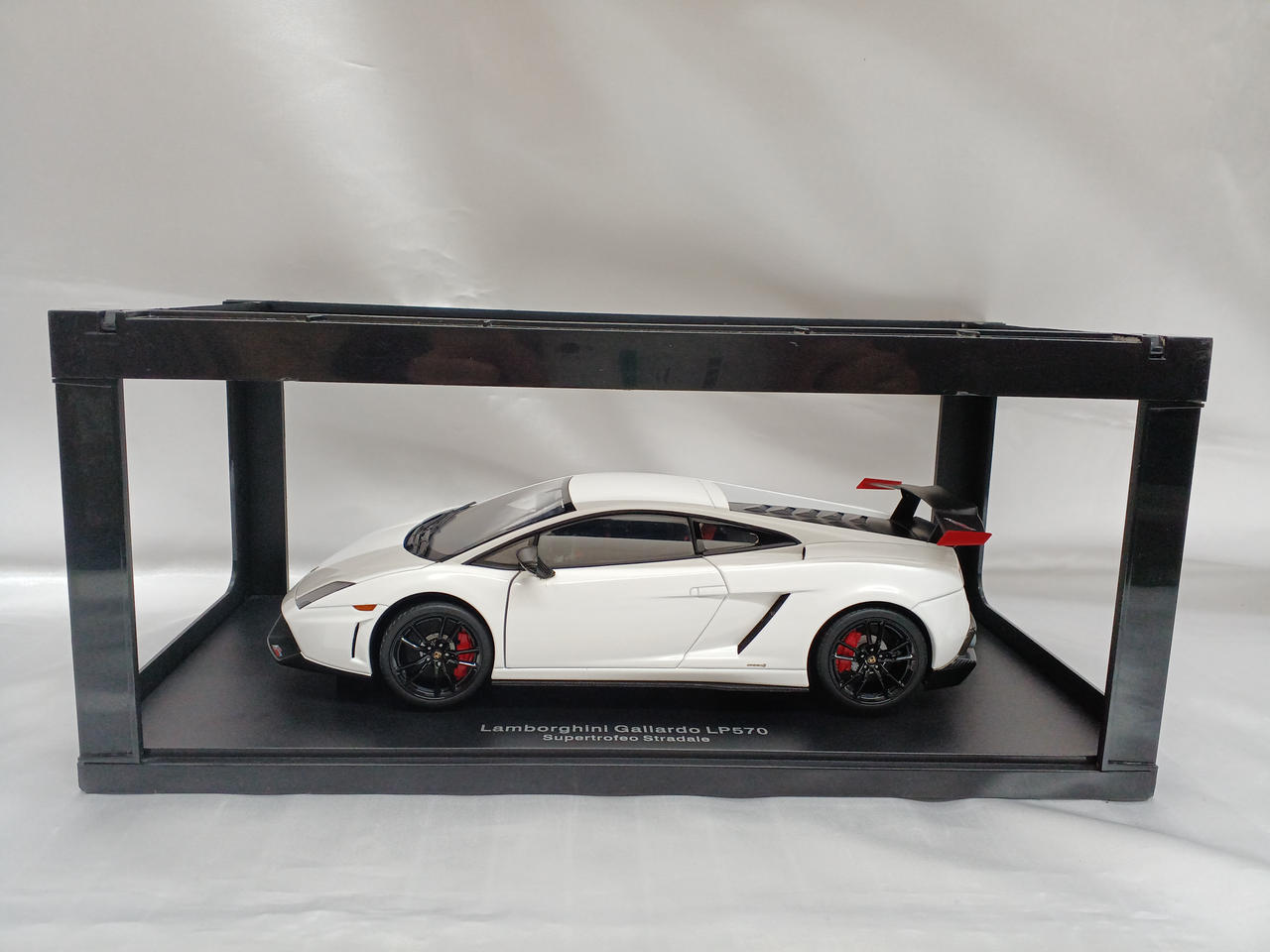 AUTOART|ガヤルド LP570 スーパートロフェオ ストラダーレ
