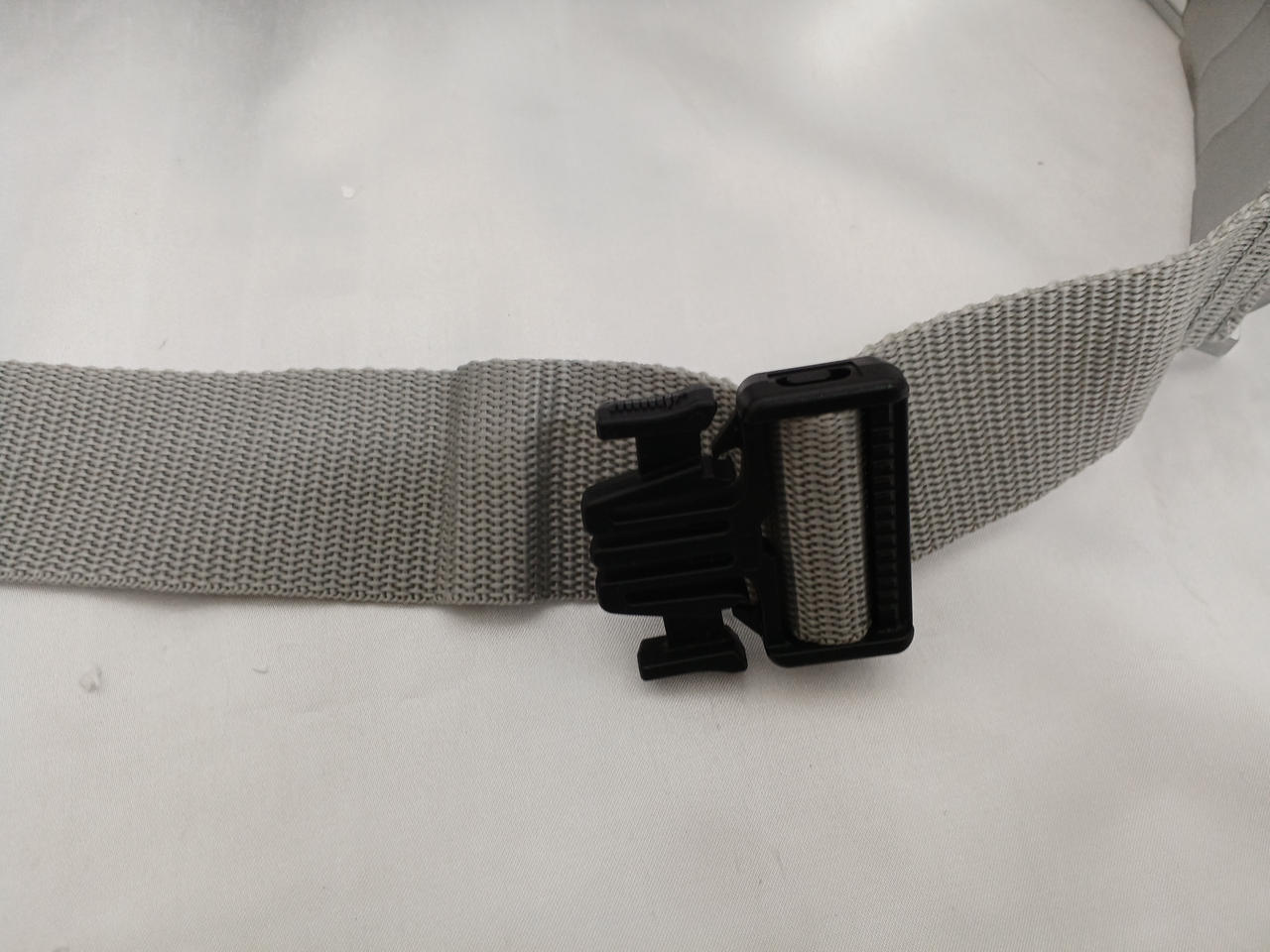 ベルトにクセあります。