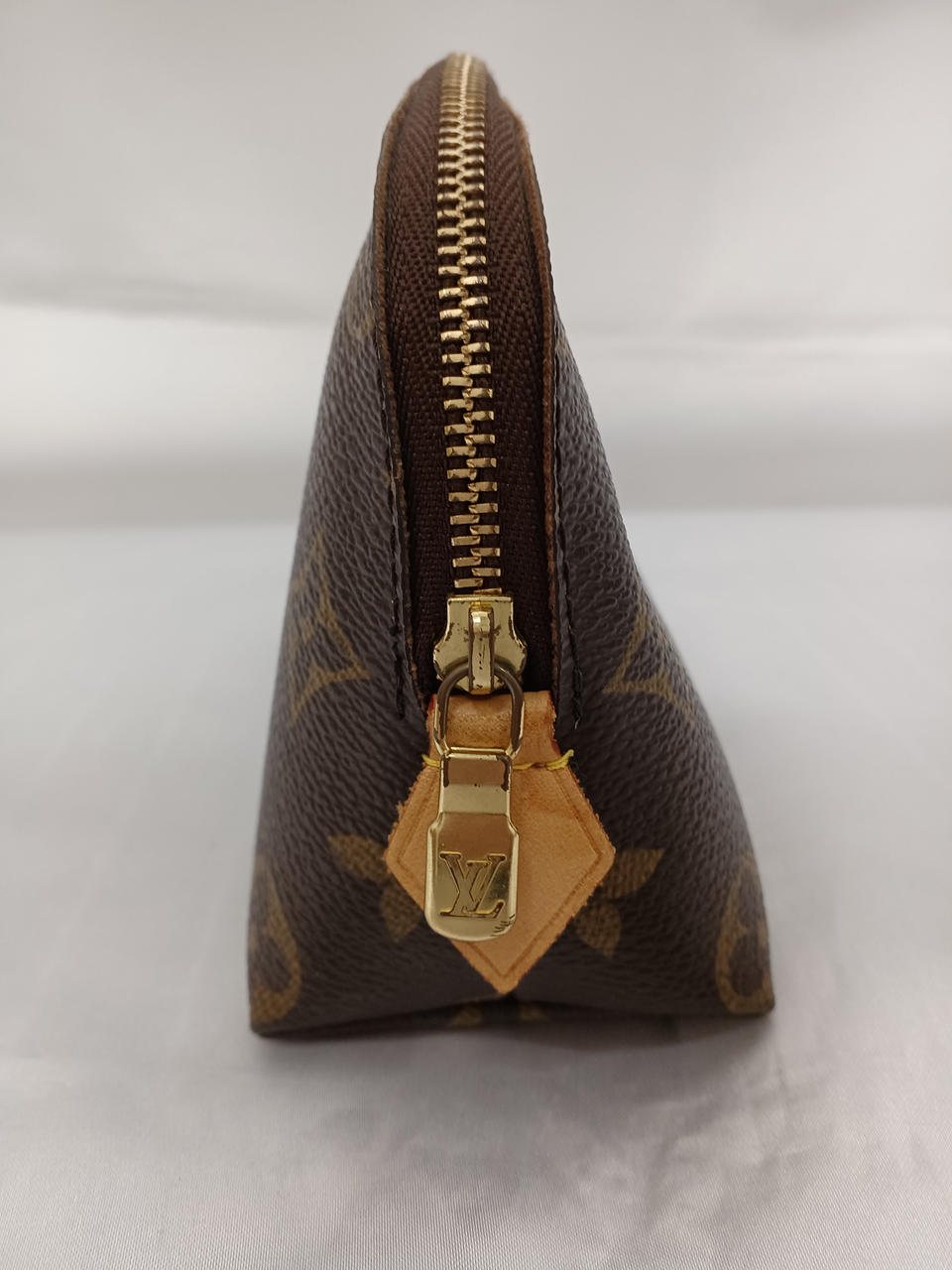 金具部分変色あり