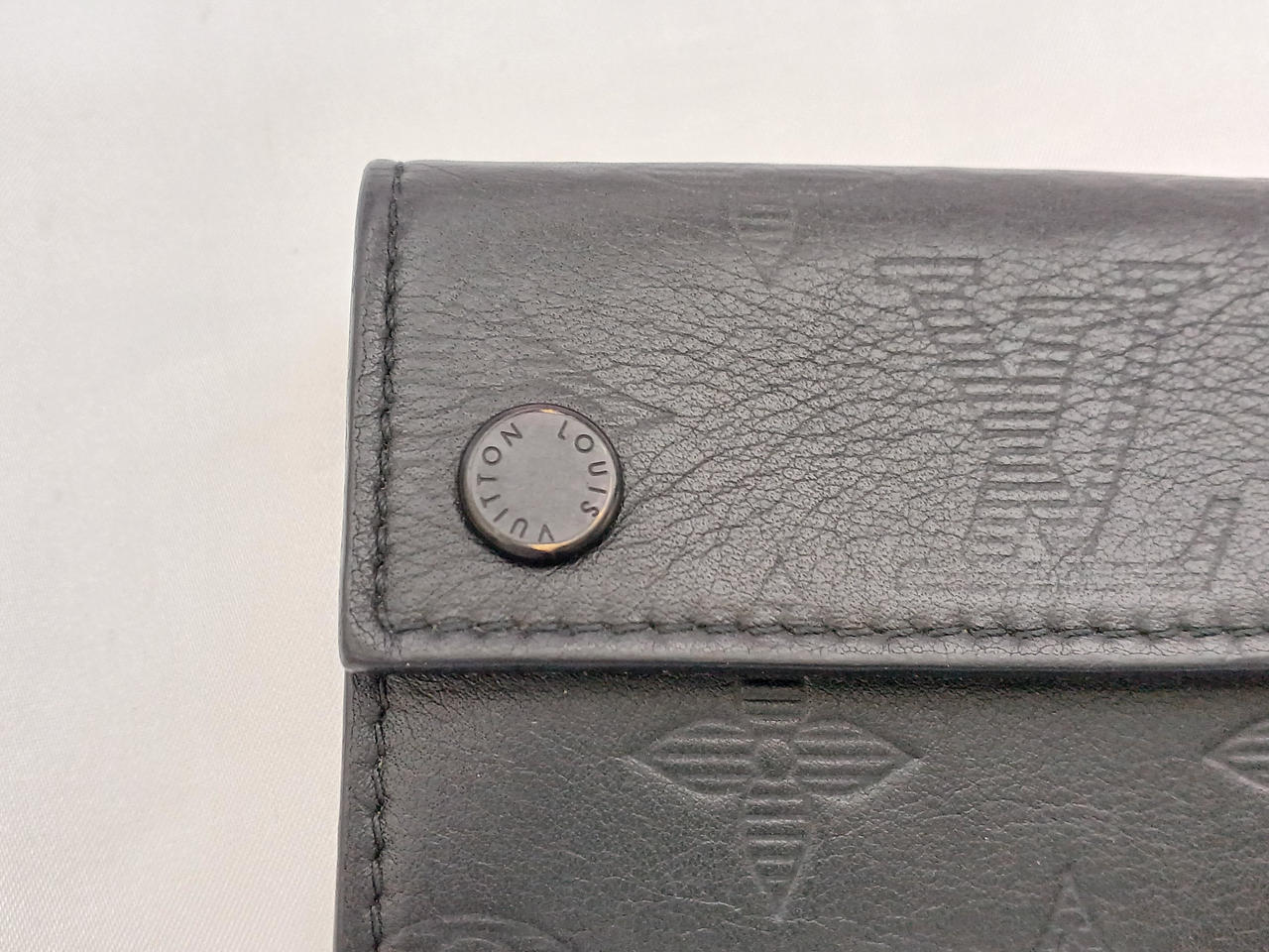 金具部分に変色あり