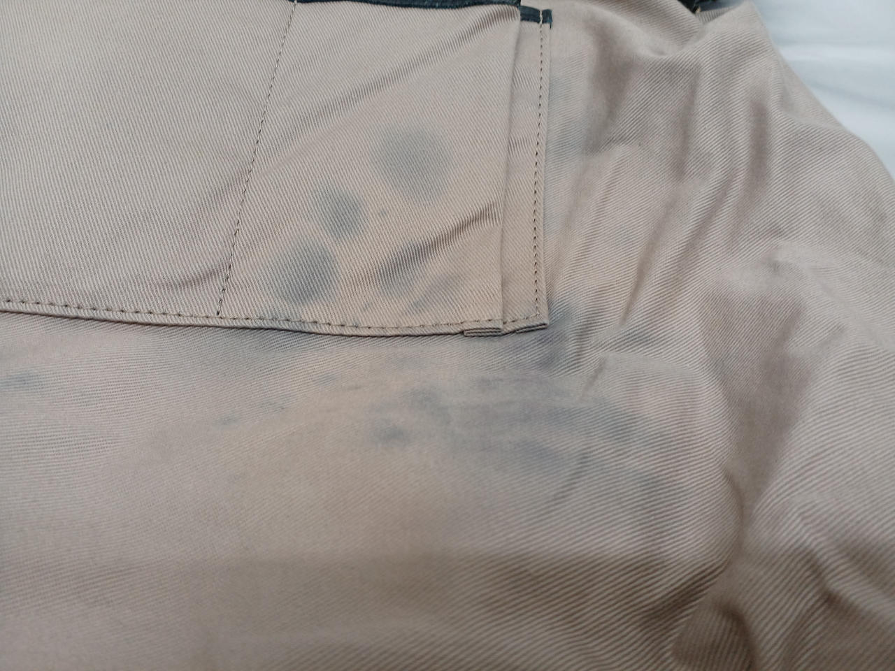 内布にシミあり