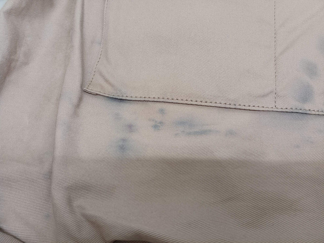 内布にシミあり