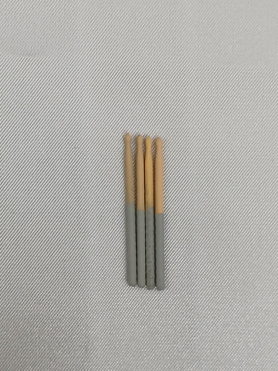色に固体差あり