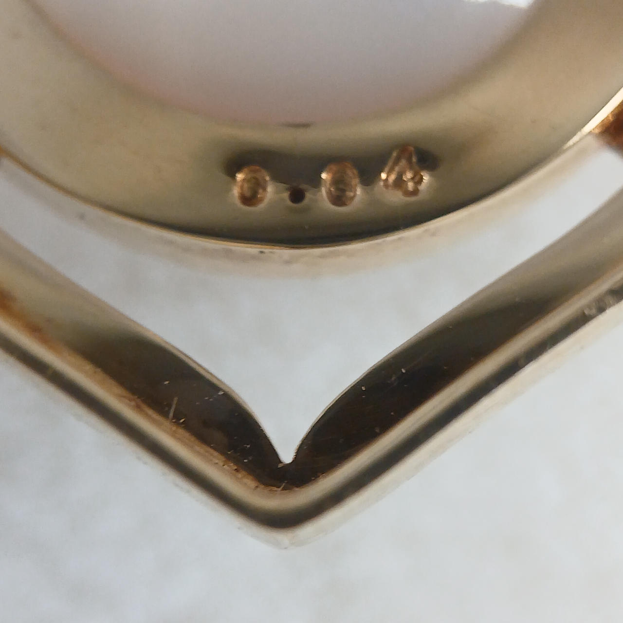 0.04ct