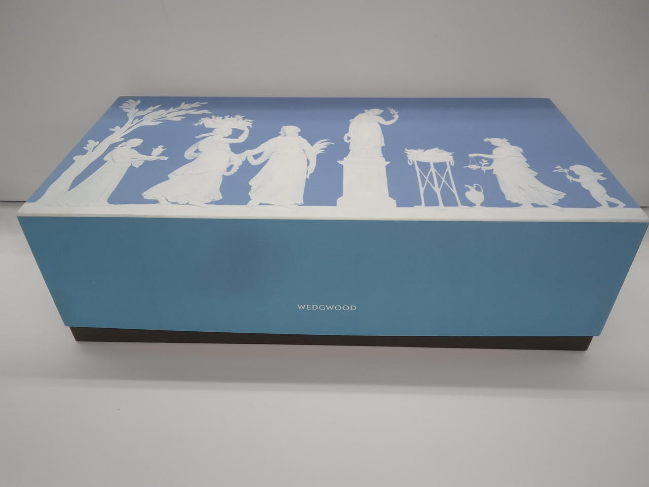 箱の変色、シミ、汚れあり