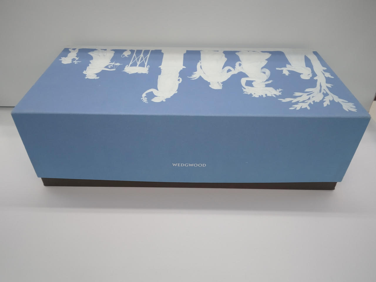 箱の変色、シミ、汚れあり