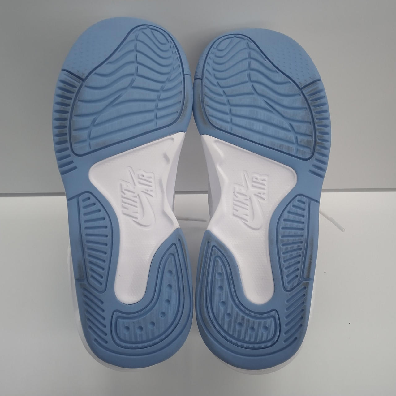 ソール汚れありますが摩耗はほぼありません