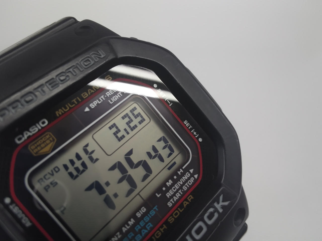 風防に少しキズ(秒の右上あたりに2本)