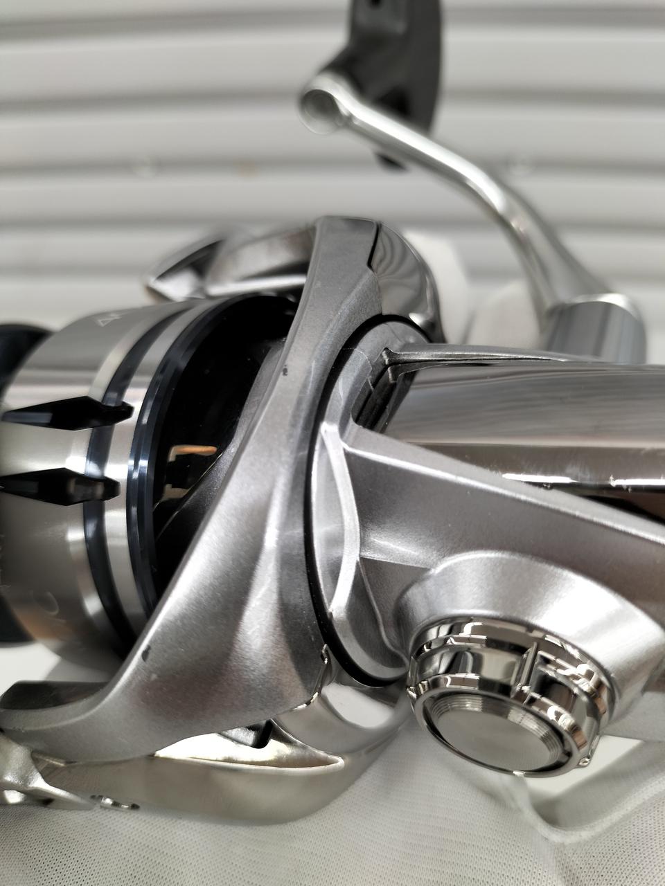 SHIMANO STRADIC 4000 スピニングリール シマノ ストラディック 4000 (リール) 価格比較 - 価格.com