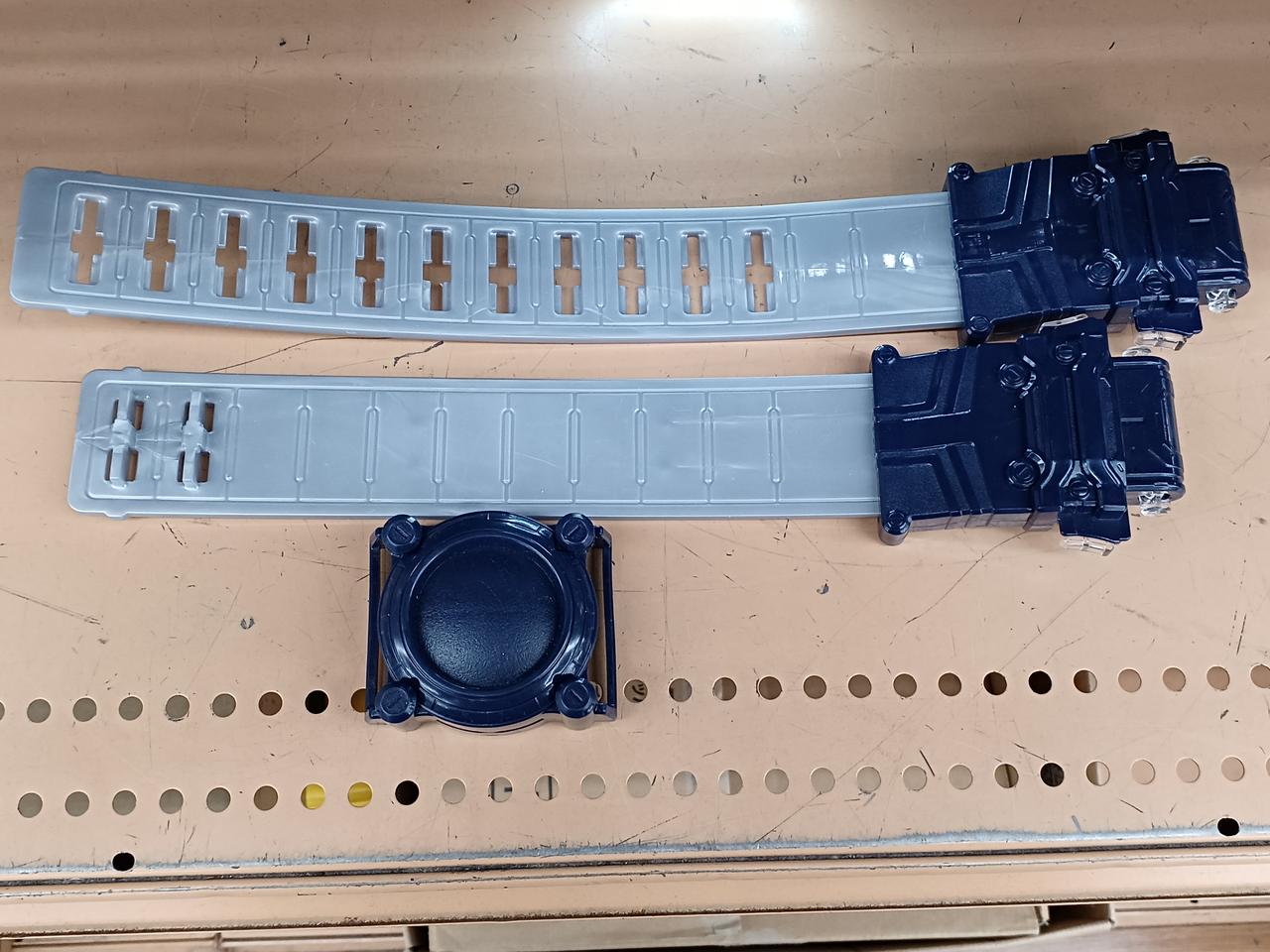 キズ・汚れ・ベタつきあり