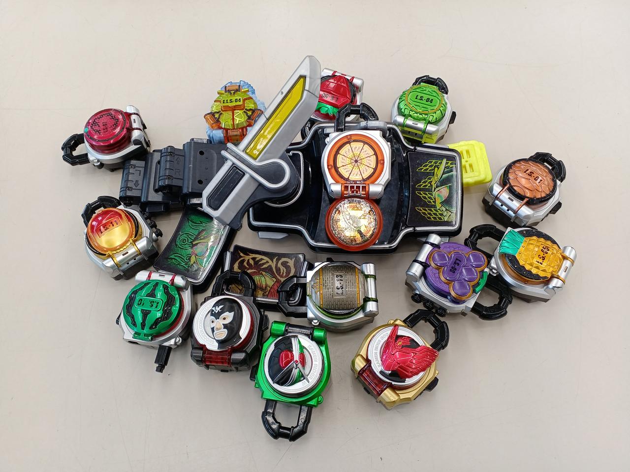 オレンジロックシードは廉価版です。