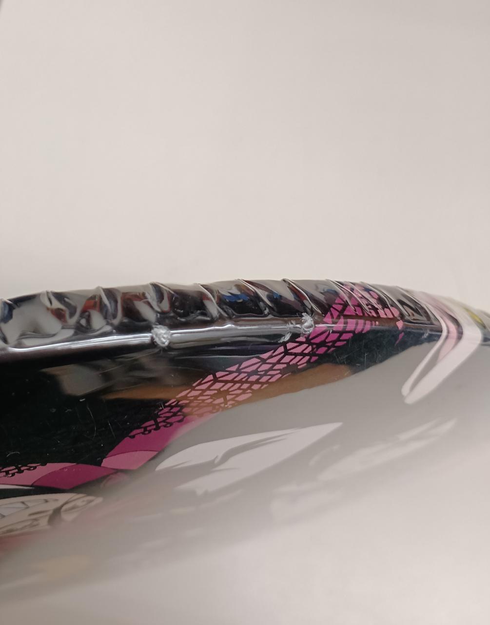 表面1時方向縁部分　2点キズ