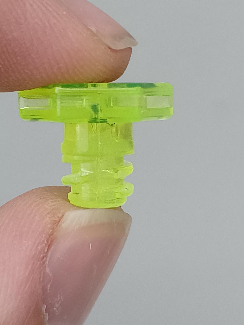 ネジ山変形量少