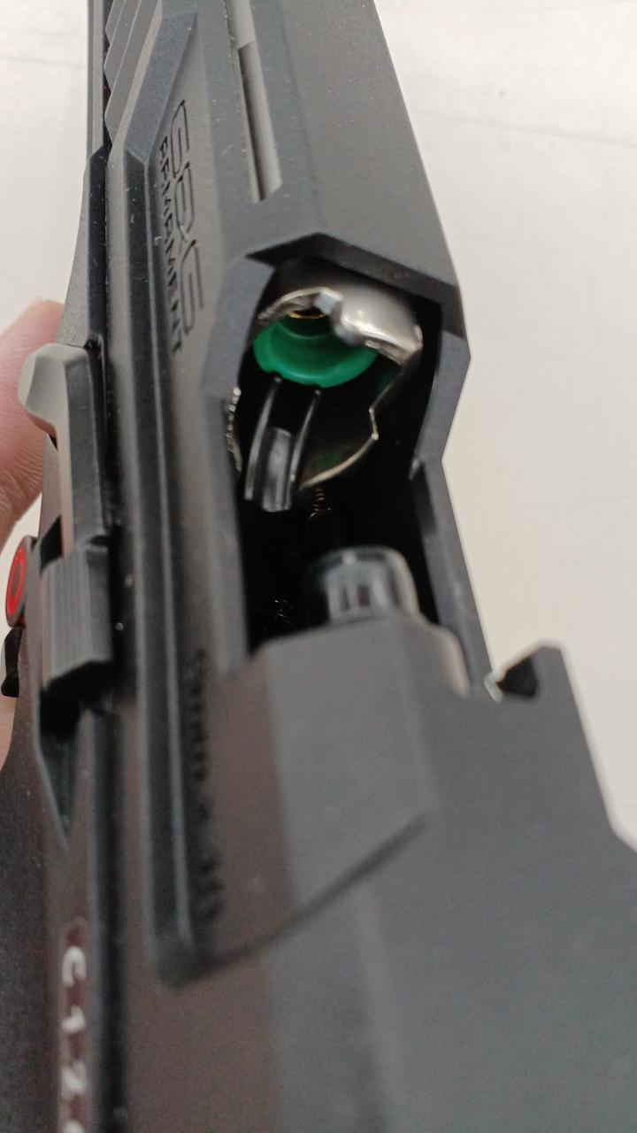 動作に伴うキズあり