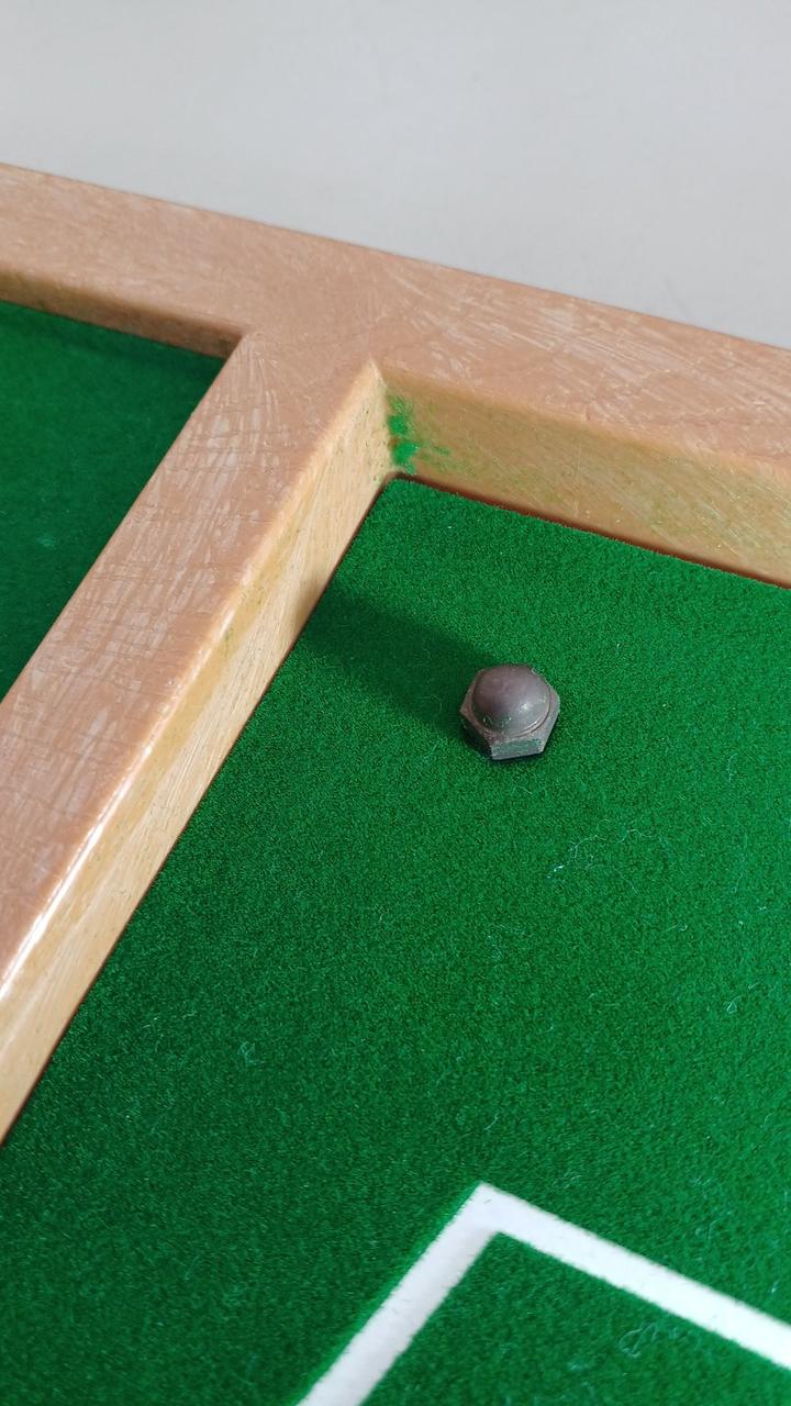 使用に伴う汚れと思われます。