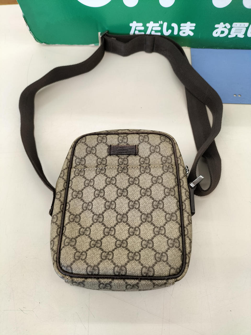 少々使用感ありますがまだまだ使えます。