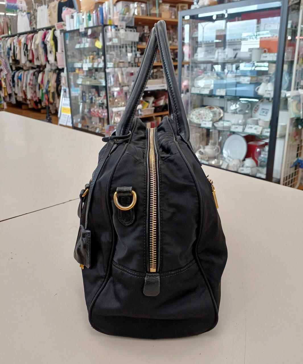 PRADA ナイロン ハンドバッグ SALE 90's VINTAGE PRADA ナイロン 三角プレートチェーン