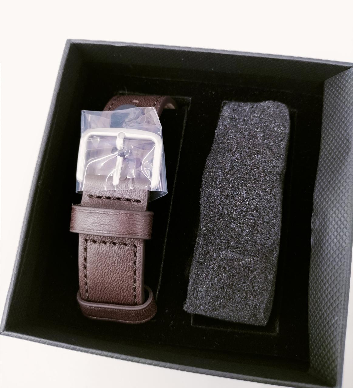 替えバンド付き