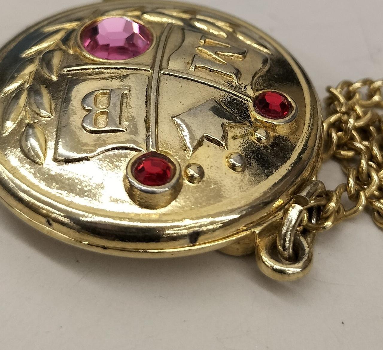 チェーン付け根の横あたりに塗装剥げ