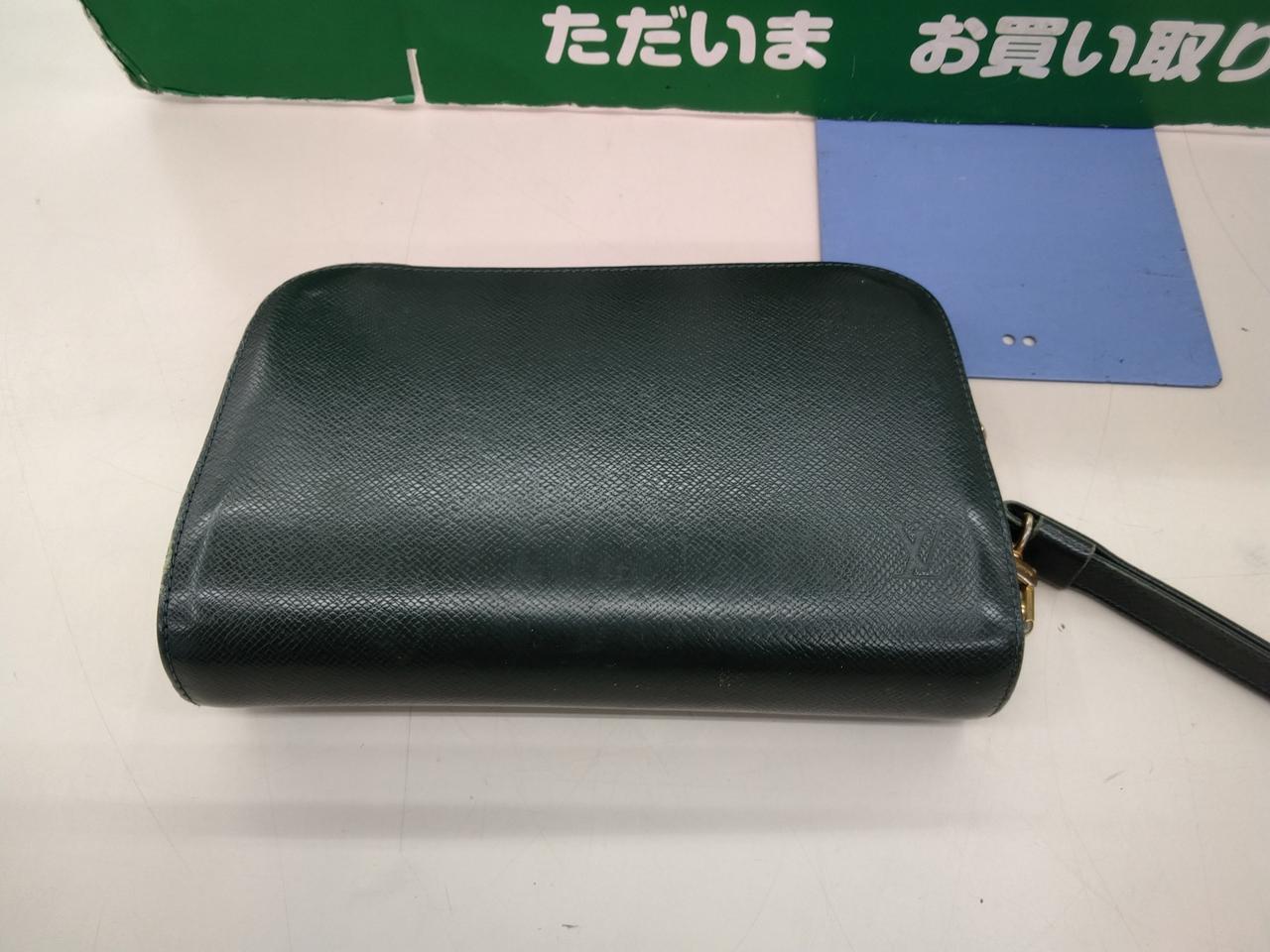 内側ポケット剥がれあり。