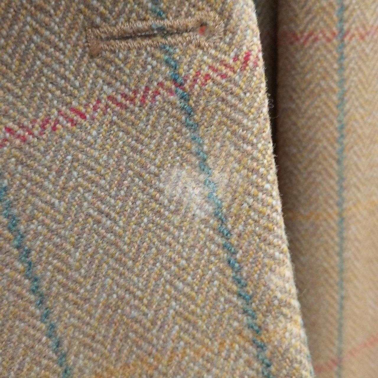 左内側に汚れ有り。