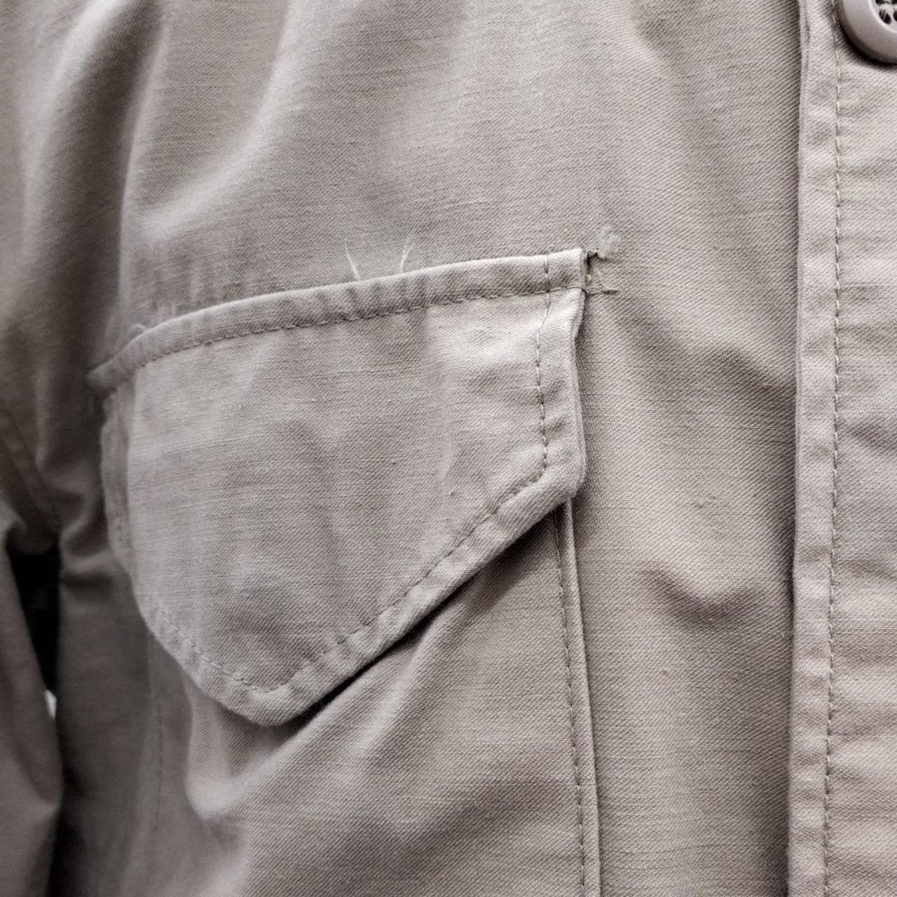 右胸ほつれ有り。