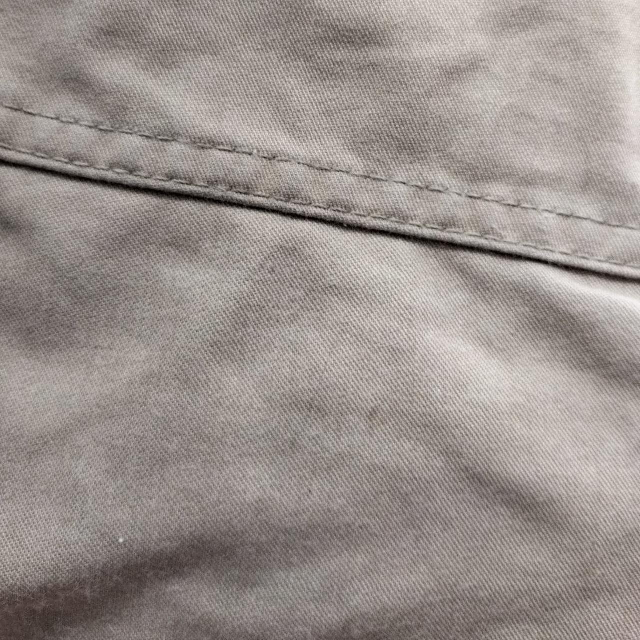 右袖裏汚れ有り。