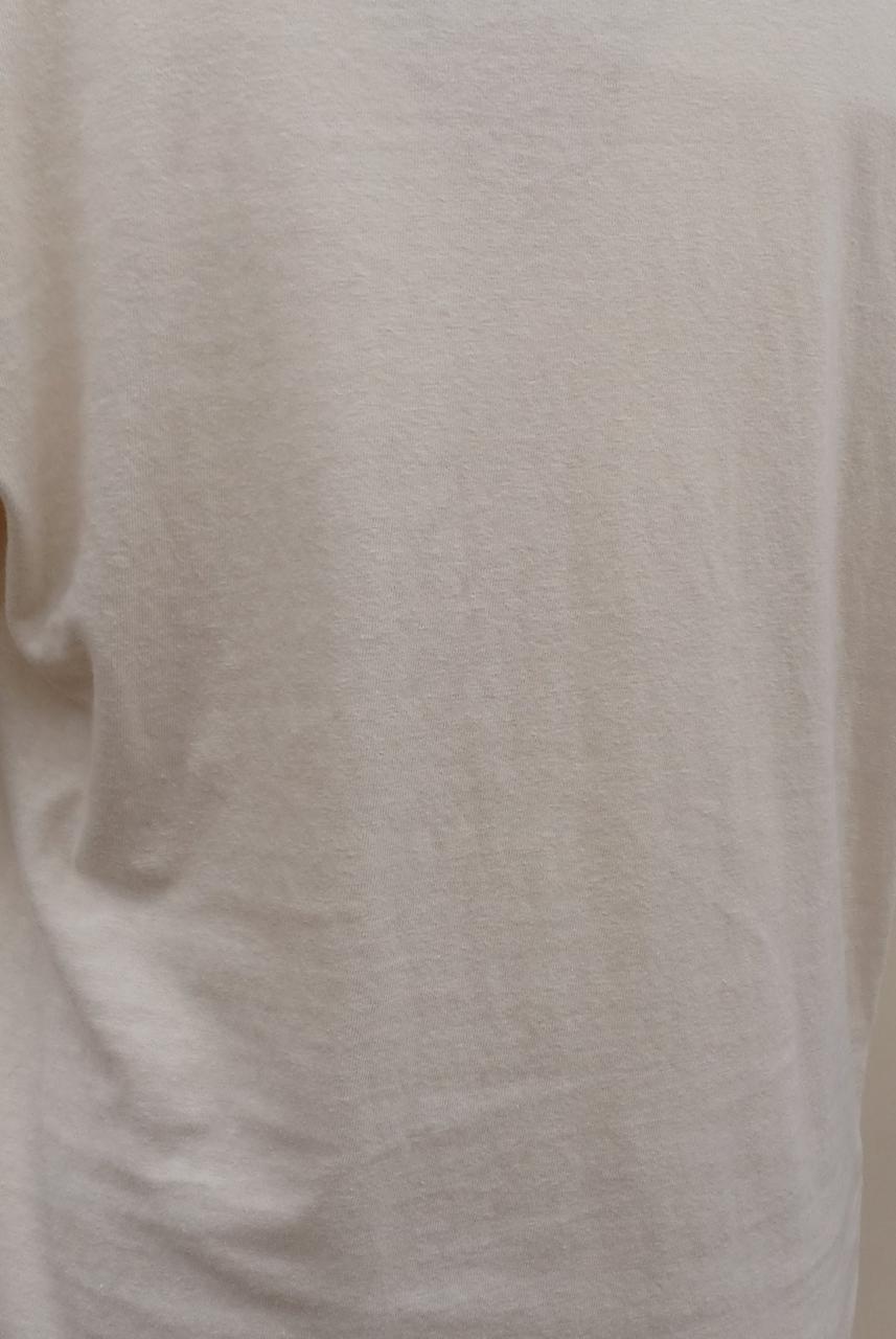 背面全体毛羽立ち有り。