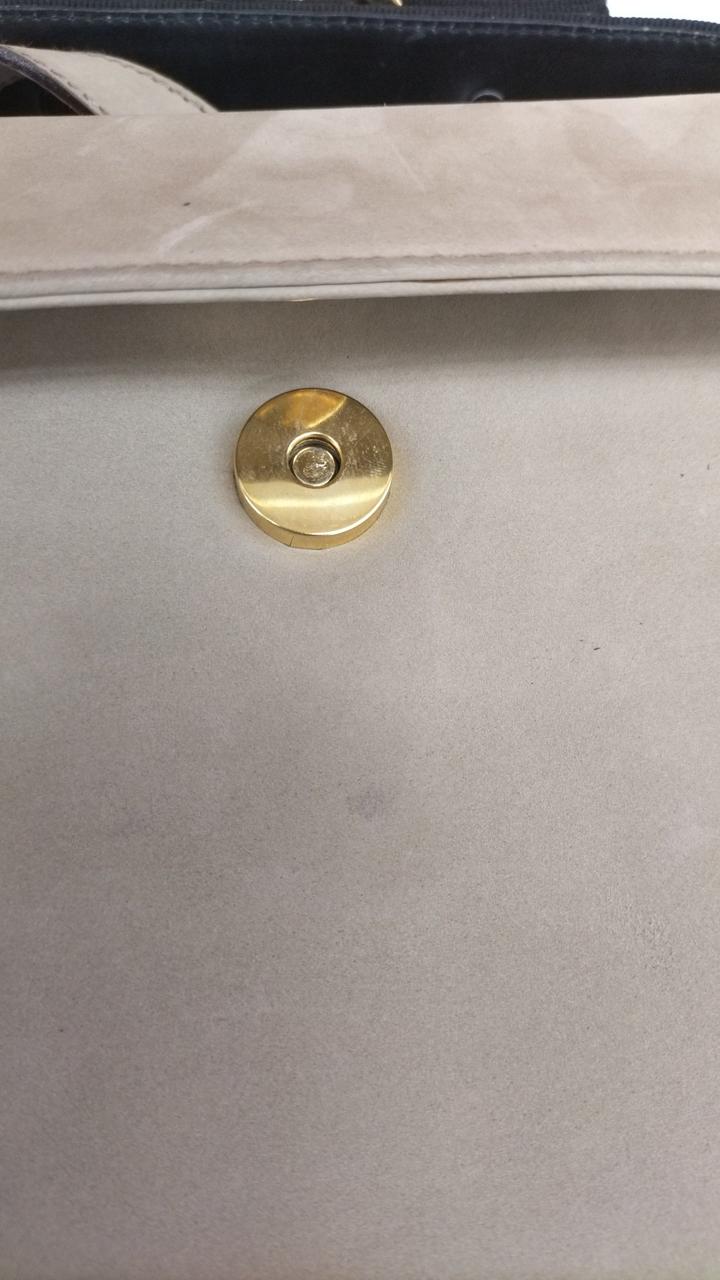 シミ汚れあります。