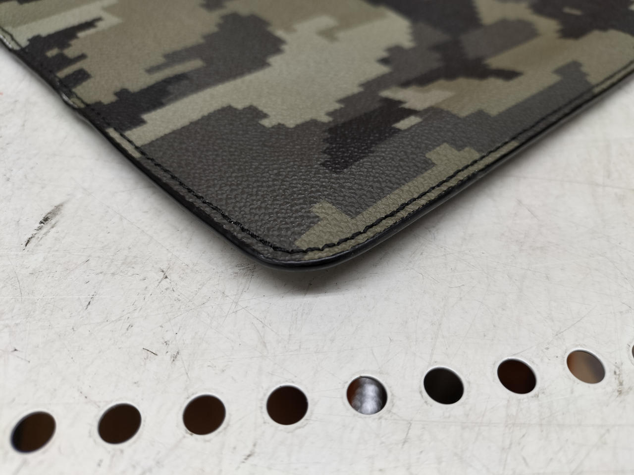 GIVENCHY|ジバンシー クラッチバッグ 迷彩 本体のみ|HARDOFFオフ