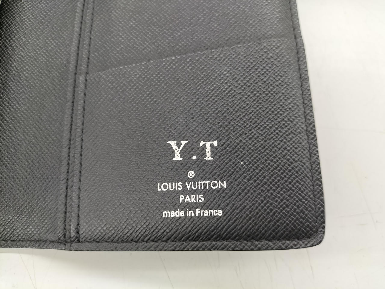 【新型】 展示品 ルイヴィトン ダミエ グラフィット ポルトフォイユ ブラザ 黒 新型】 展示品 ルイヴィトン ダミエ グラフィット