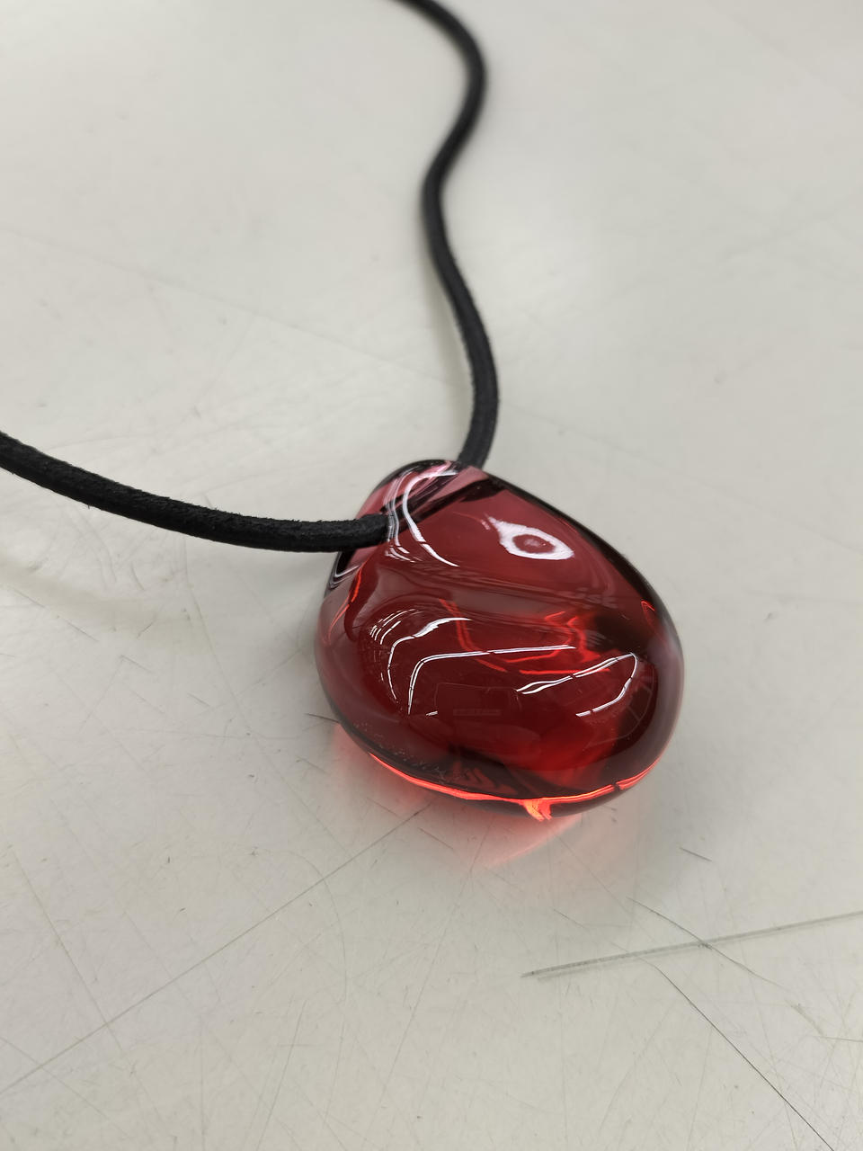 バカラネックレスSALE☆ バカラ ネックレス タシオン クリスタル K18YG 中古 D9546