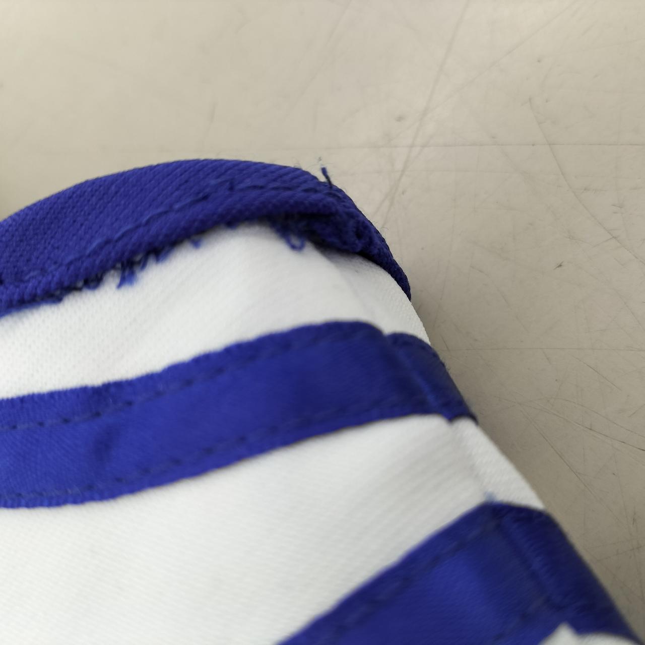 脇部分ほつれあり